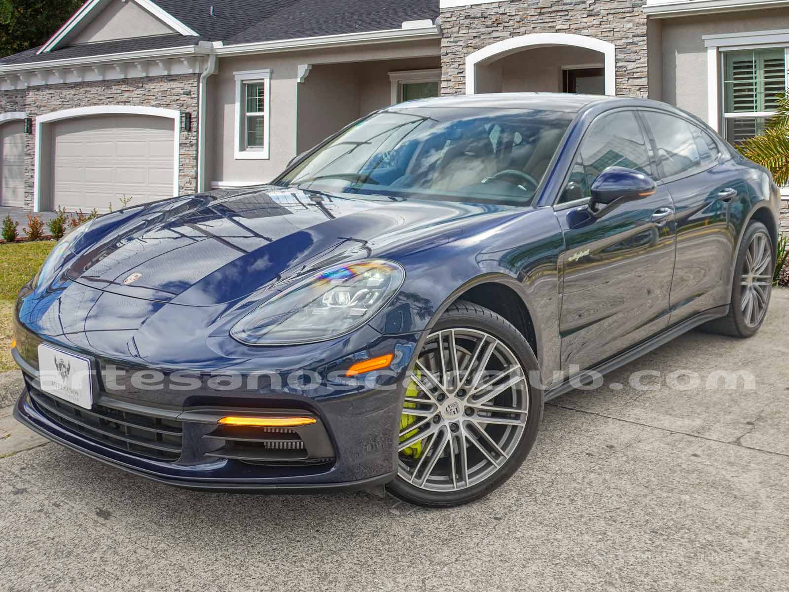 PORSCHE PANAMERA 4E V6 - 2018. - ARTESANOS CAR CLUB