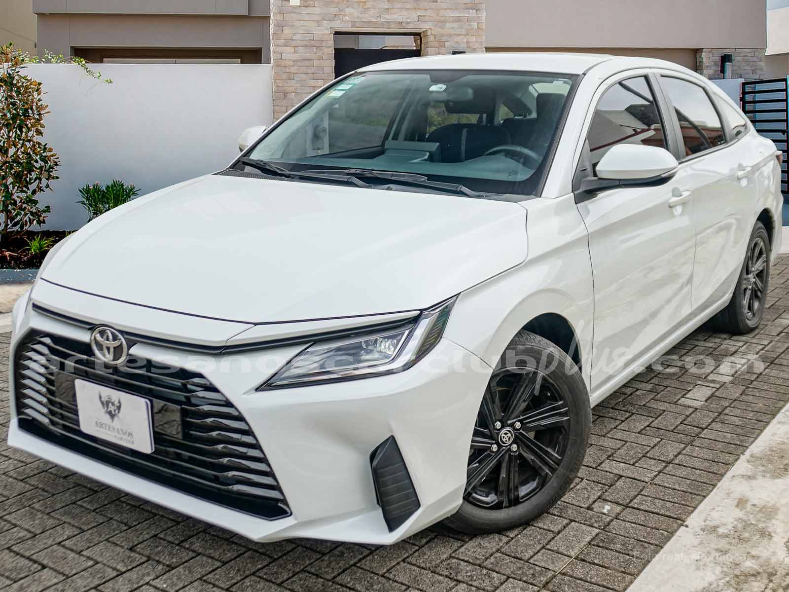 TOYOTA YARIS NEW LINE CVT 2024 | COSTA RICA