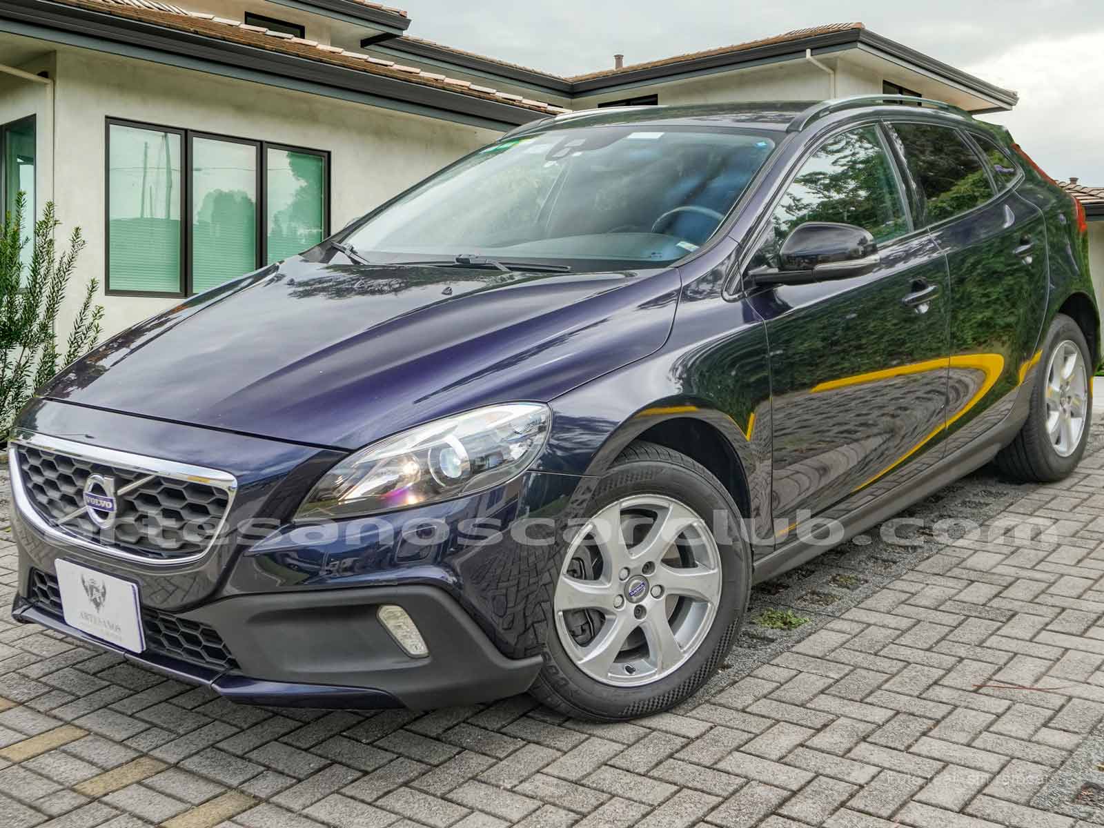 VOLVO V40 – D4 DIESEL – CROSS COUNTRY 2016 | COSTA RICA